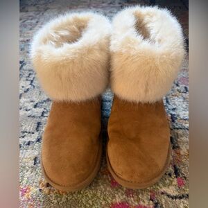 UGG Blakeley Mini Chestnut Suede Boots with Shearling Cuff size 9 EUC